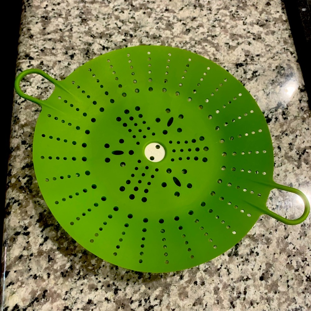 Silicon colander.